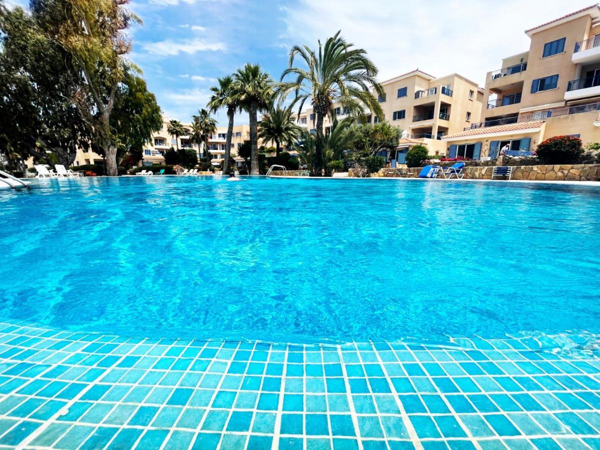 Direct Sea View & Quality Bed - Kings Palace 1 Bed Paphos Exterior foto